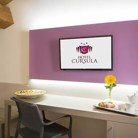 Cursula Cascia